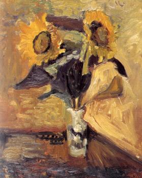 vase with sunflowers